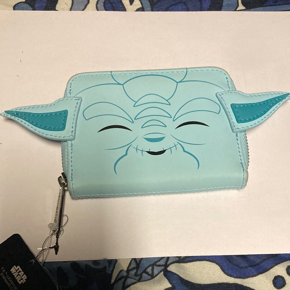 Star Wars Blue Bags Yoda Character Wallet Glow in the dark - Picture 1 of 6